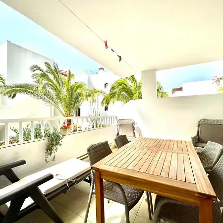 Coqueto Apartamento Cerca De Playa Los Charcos