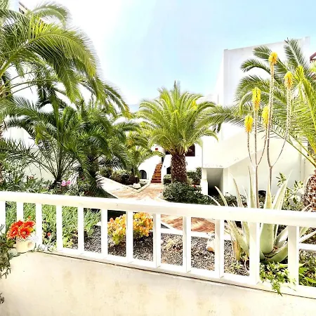 Coqueto Apartamento Cerca De Playa Los Charcos * Costa Teguise