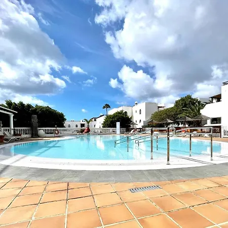 Coqueto Apartamento Cerca De Playa Los Charcos * Costa Teguise